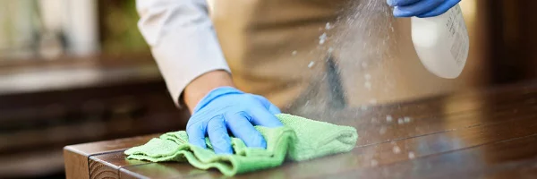 Detergenti suprafete diverse