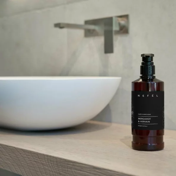 Sapun lichid hotelier, 480 ml, Bergamot &amp; Vervain, Nefel