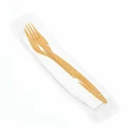 Tacamuri reutilizabile WPC, furculita + servetel, maro natural, 100 bucati/pachet